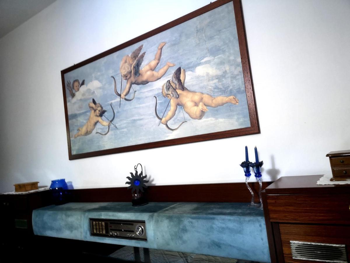 Assueli B&B Assemini Bagian luar foto