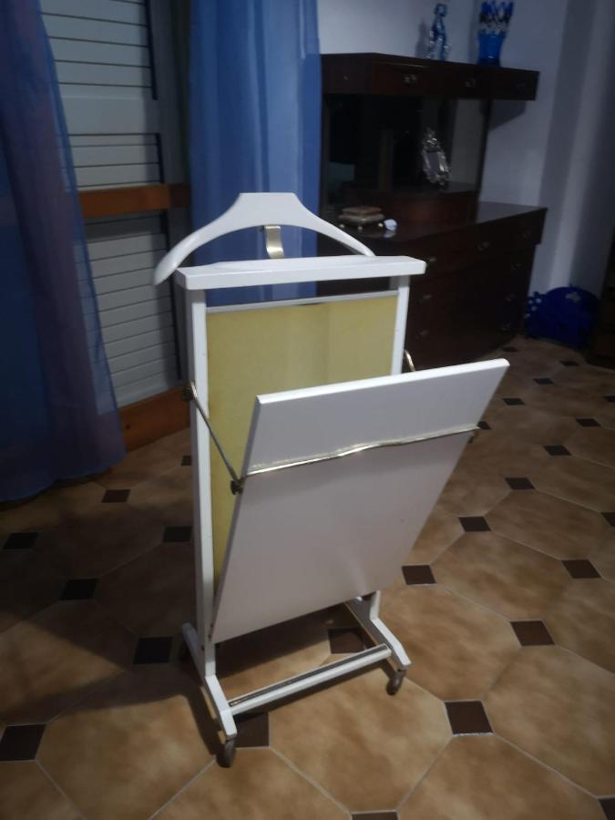 Assueli B&B Assemini Bagian luar foto