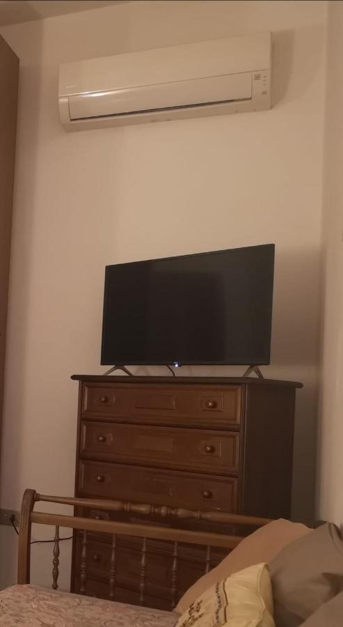 Assueli B&B Assemini Bagian luar foto